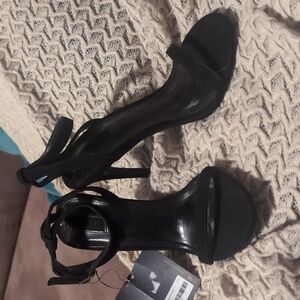 NWT Elegant Black Velvet Open Toe Stiletto Heels